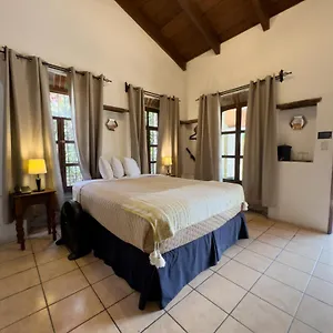 Hotel Cacique Real, Antigua
